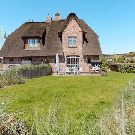 Nordnest Holiday home *